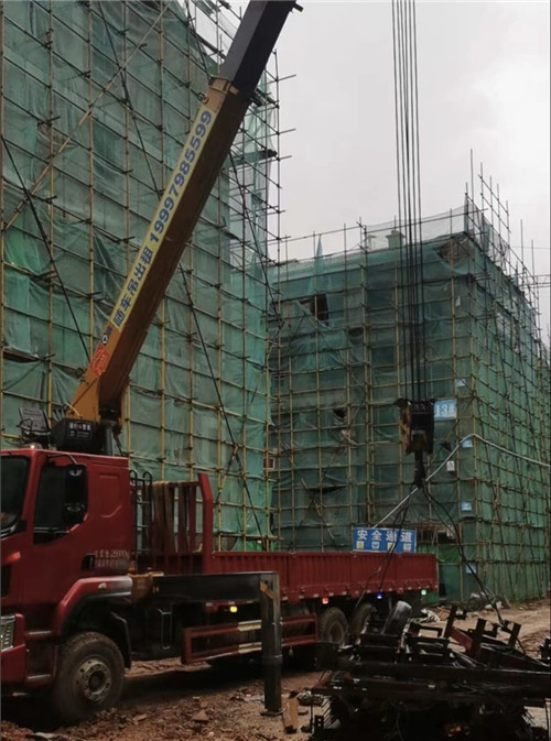 德清县“慢工细活”—— 吊车的 “微动控制” 技术